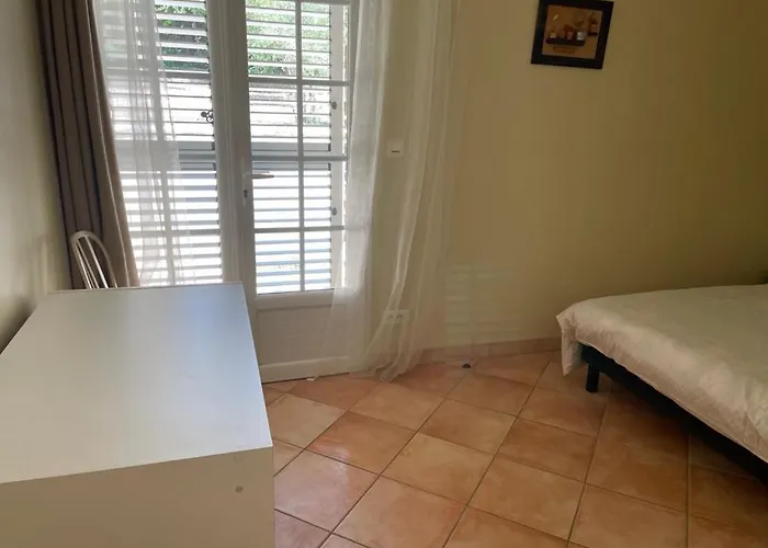 Lavezzi Avec Piscine Bonifacio (Corsica)